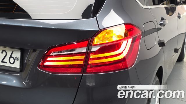 BMW 2-Series 2019 — photo 9