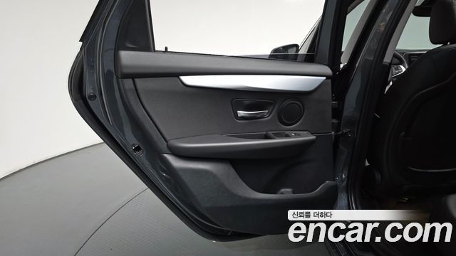 BMW 2-Series 2019 — photo 15