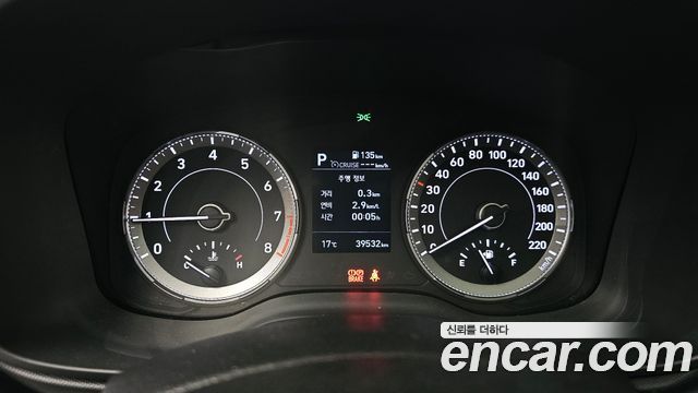 Hyundai Venue 2022 — photo 8