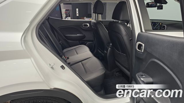 Hyundai Venue 2022 — photo 11