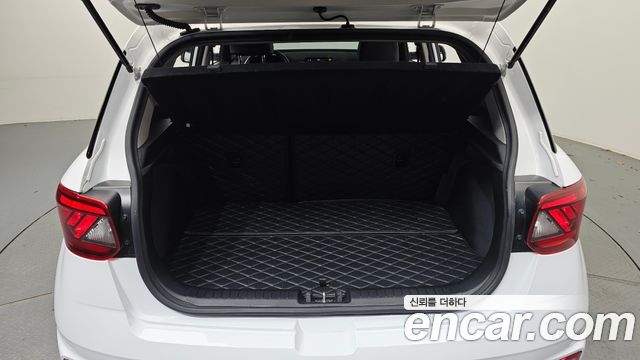Hyundai Venue 2022 — photo 16