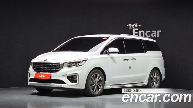 Kia Canival 2019 — photo 1