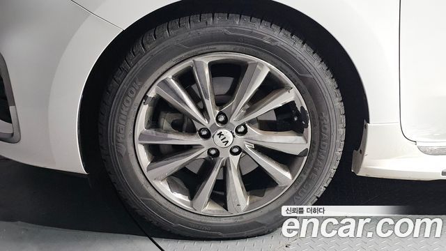 Kia Canival 2019 — photo 5