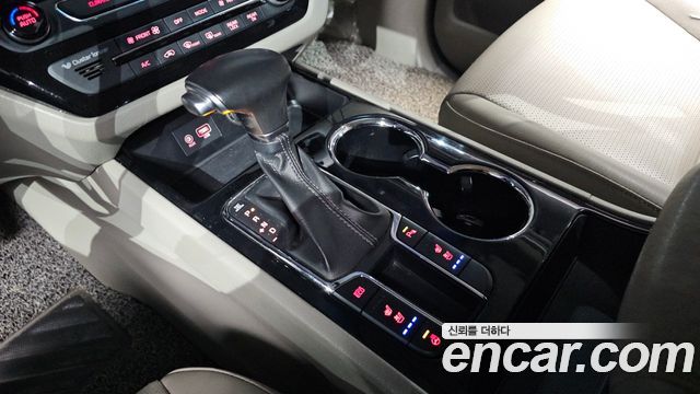 Kia Canival 2019 — photo 9