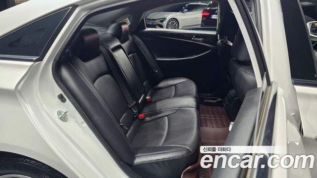 Hyundai Sonata 2013 — photo 11
