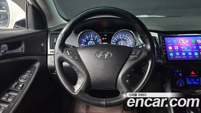 Hyundai Sonata 2013 — photo 13