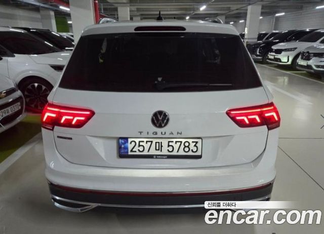 Volkswagen Tiguan 2023 — photo 2