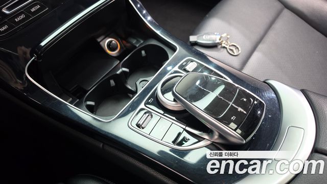 Mercedes-Benz C-Class 2017 — photo 9
