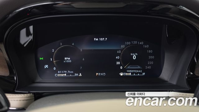 Lincoln Corsair 2021 — photo 11