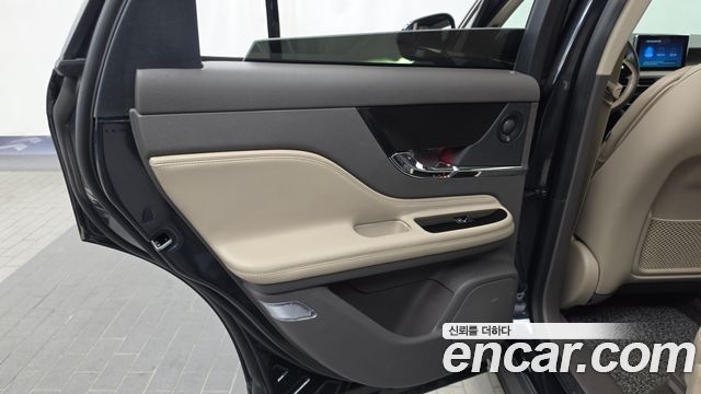 Lincoln Corsair 2021 — photo 15