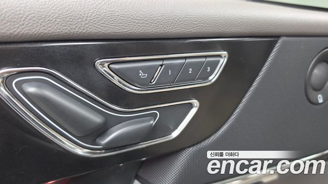 Lincoln Corsair 2021 — photo 29