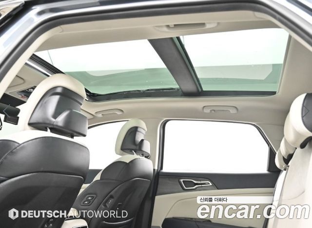 Kia Sportage 2023 — photo 18