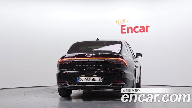 Hyundai Grandeur 2023 — photo 4