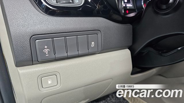 Kia Canival 2017 — photo 18