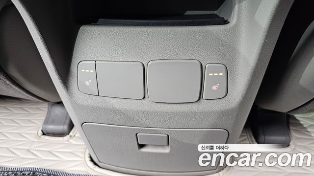 Kia Canival 2017 — photo 29