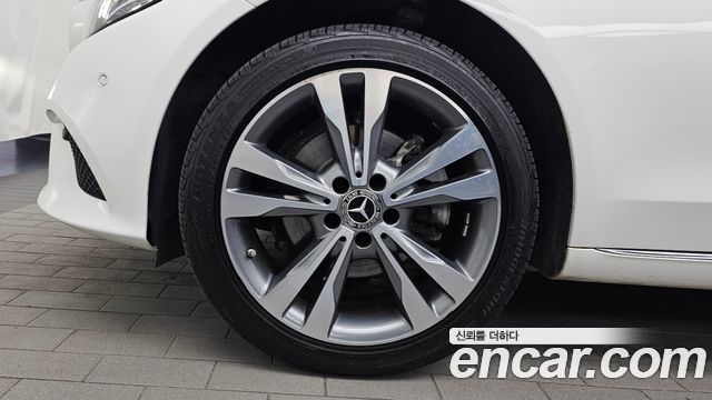 Mercedes-Benz C-Class 2020 — photo 5