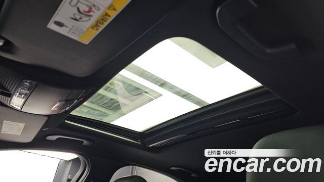 Mercedes-Benz C-Class 2020 — photo 17
