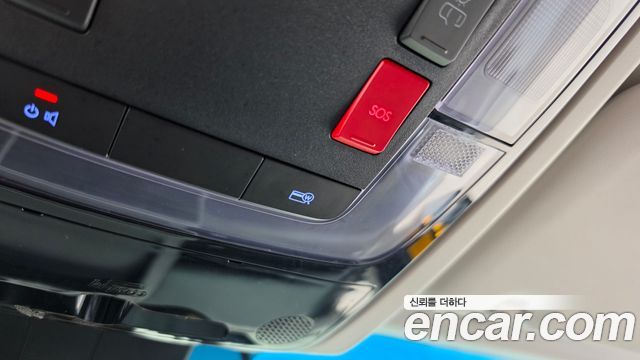 Hyundai Staria 2025 — photo 25