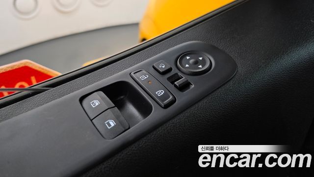 Hyundai Staria 2025 — photo 30