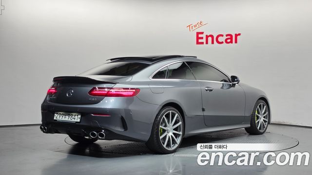 Mercedes-Benz E-Class 2019 — photo 2