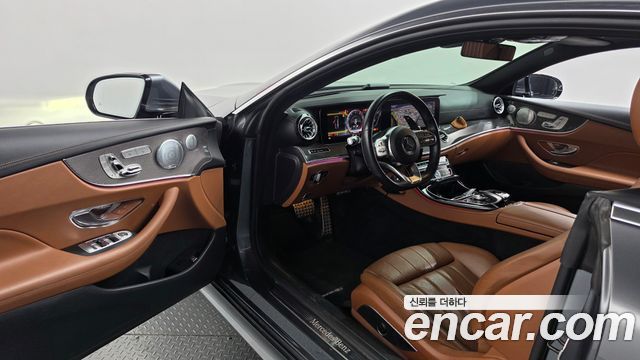 Mercedes-Benz E-Class 2019 — photo 13