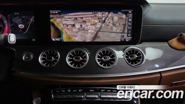 Mercedes-Benz E-Class 2019 — photo 17