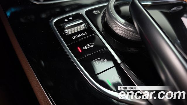 Mercedes-Benz E-Class 2019 — photo 24