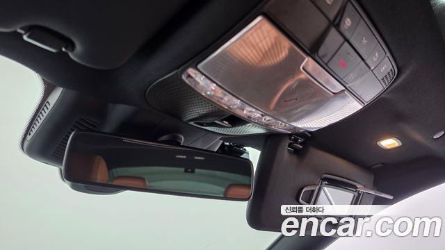 Mercedes-Benz E-Class 2019 — photo 28