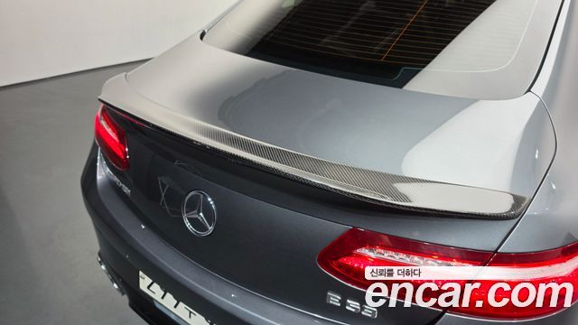Mercedes-Benz E-Class 2019 — photo 30