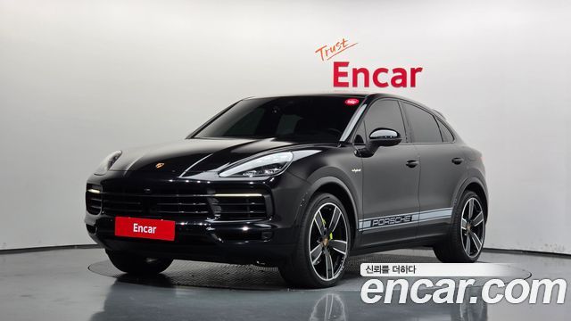 Porsche Cayenne 2021 — photo 1