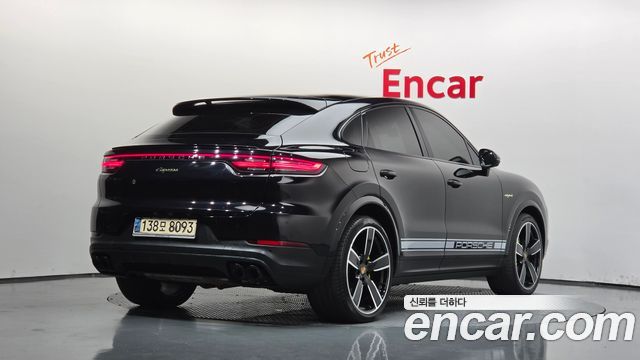 Porsche Cayenne 2021 — photo 2