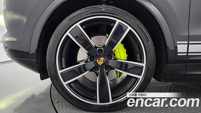 Porsche Cayenne 2021 — photo 5