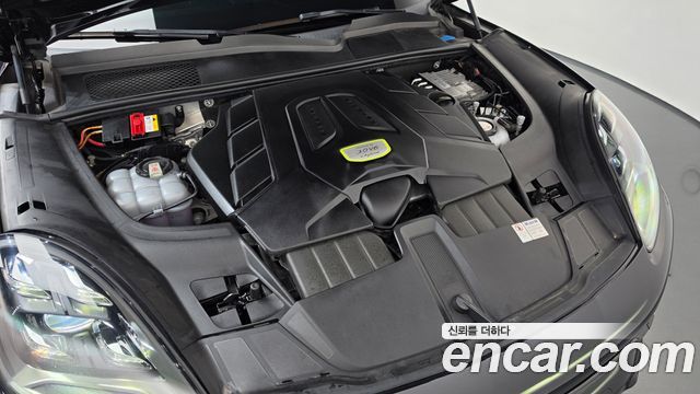 Porsche Cayenne 2021 — photo 6