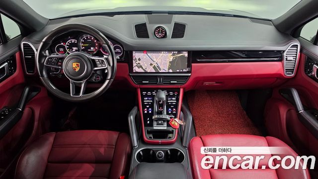 Porsche Cayenne 2021 — photo 10
