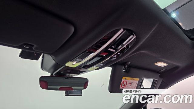 Porsche Cayenne 2021 — photo 23