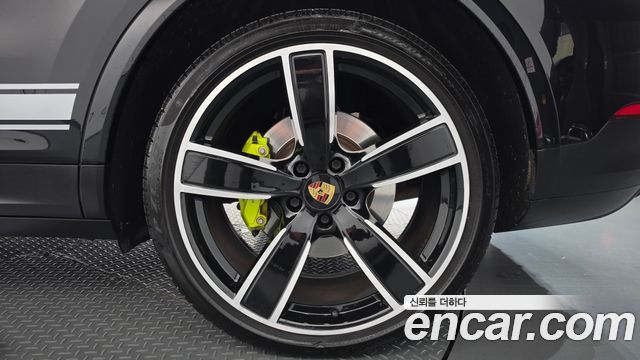 Porsche Cayenne 2021 — photo 7