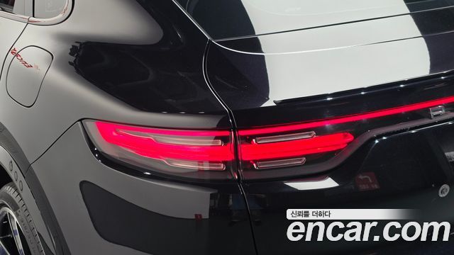 Porsche Cayenne 2021 — photo 9