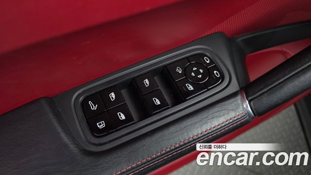 Porsche Cayenne 2021 — photo 28