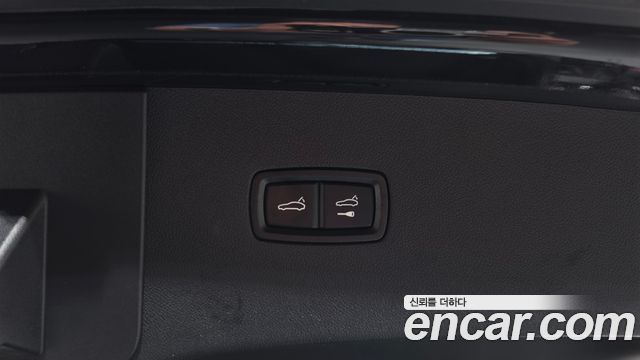 Porsche Cayenne 2021 — photo 36