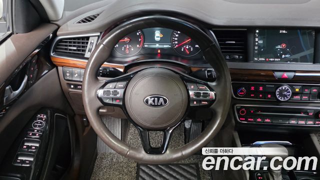 Kia K7 2017 — photo 19