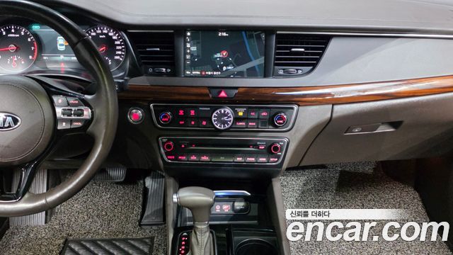 Kia K7 2017 — photo 20