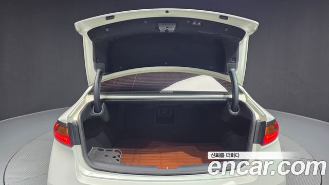 Kia K7 2017 — photo 26