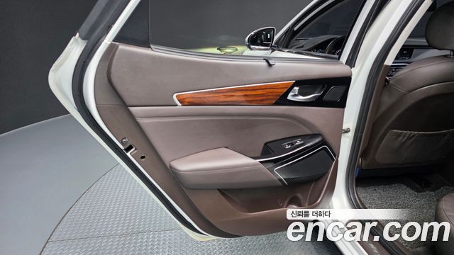 Kia K7 2017 — photo 15