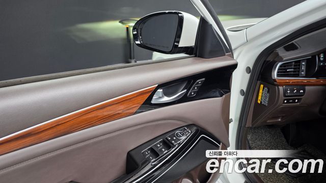 Kia K7 2017 — photo 29