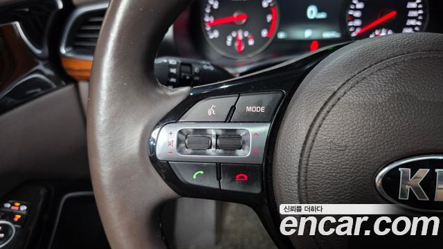 Kia K7 2017 — photo 32