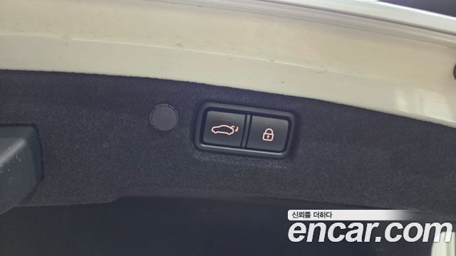 Kia K7 2017 — photo 37