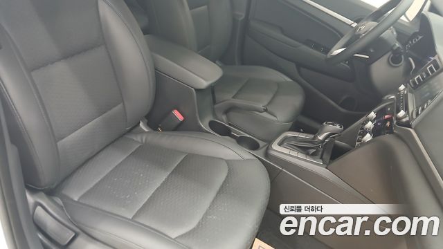 Hyundai AVANTE 2019 — photo 11