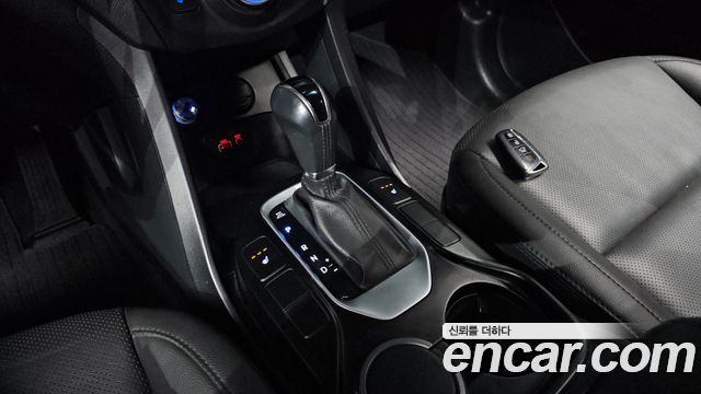 Hyundai Santafe 2016 — photo 9