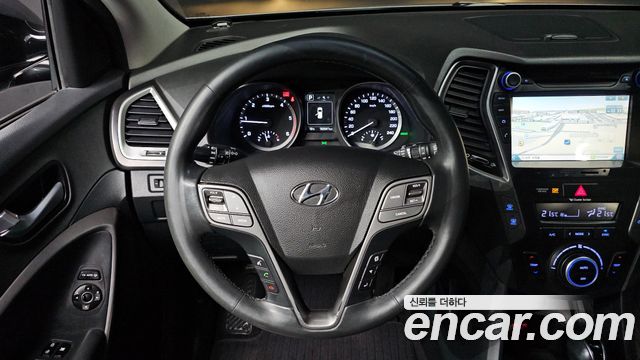 Hyundai Santafe 2016 — photo 12