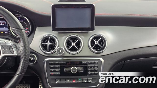 Mercedes-Benz CLA-Class 2014 — photo 14